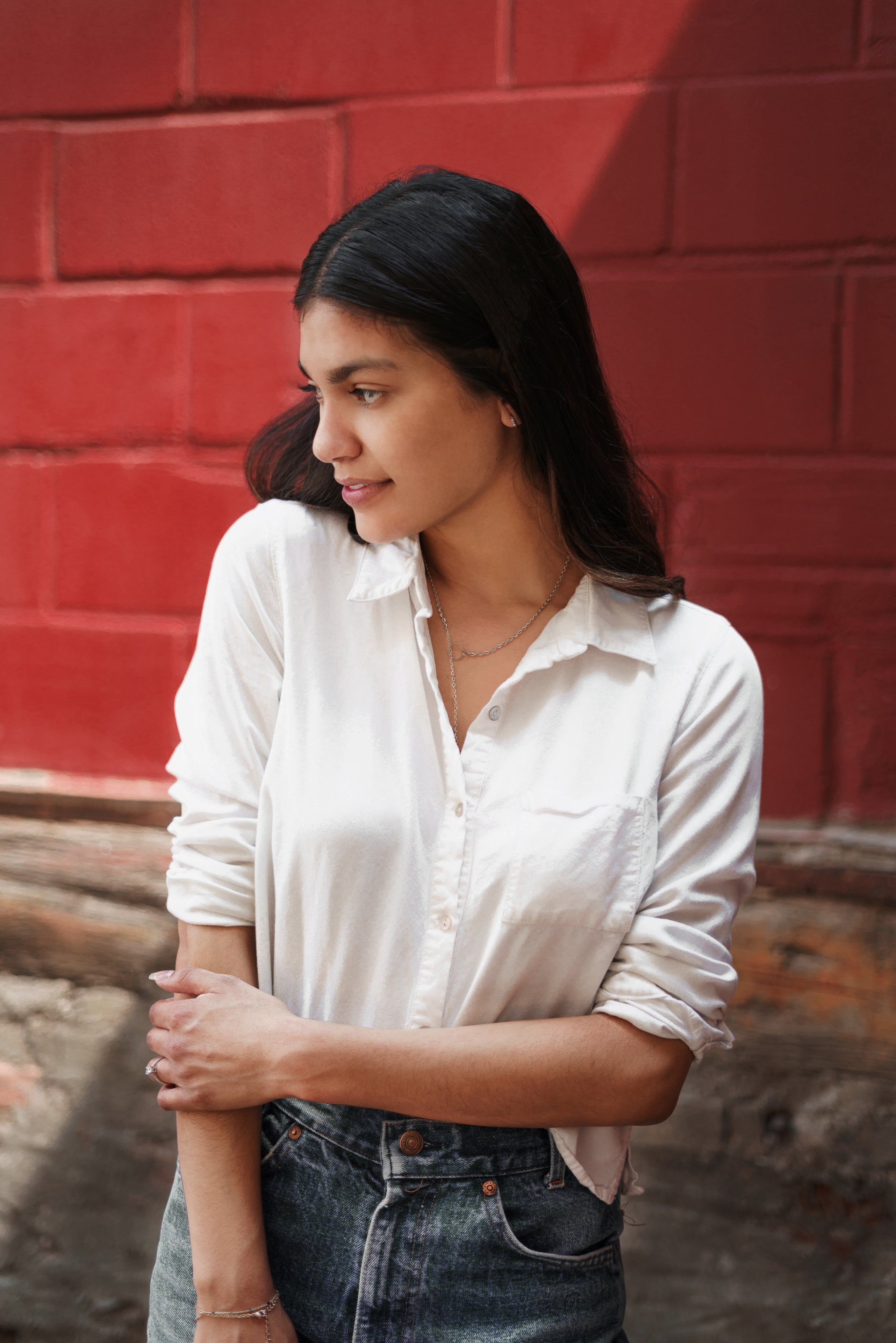 <em>Isabel L.</em>